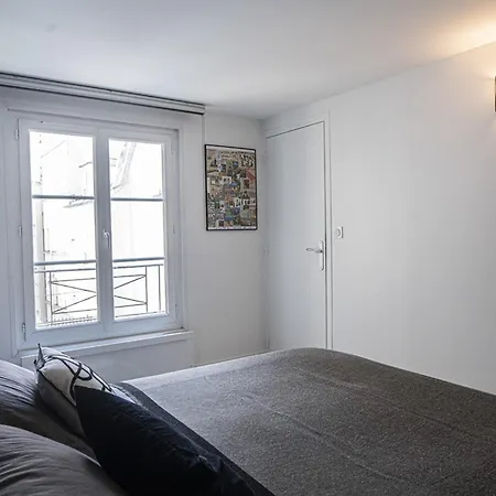 Comfortable And Bright 50 M In 10th * Paris